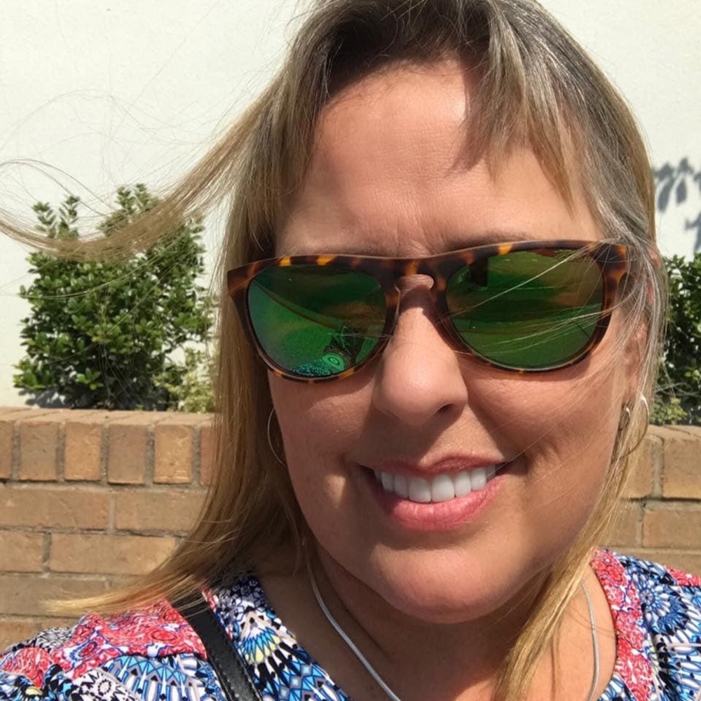 Meet your Posher, Laura